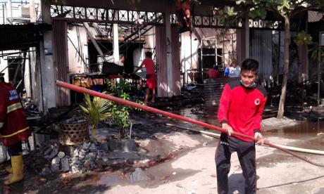 Kebakaran di jalan pelabuham benoa  denpasar