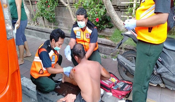 Kecelakaan Lalu Lintas di Jalan Setia Budi