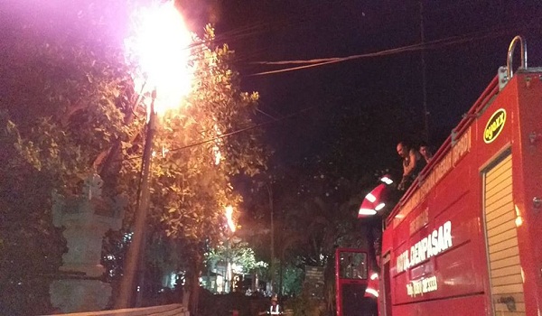 Kebakaran di Jalan Pulau Nias