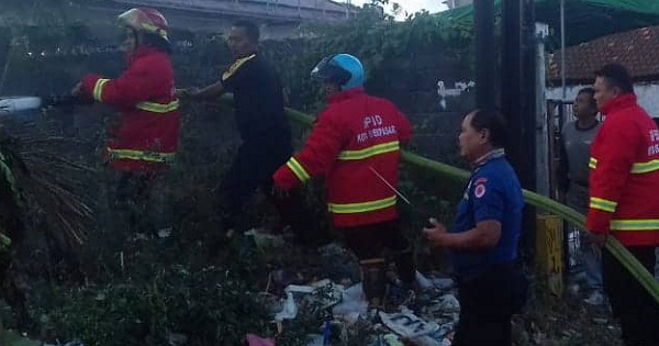 Kebakaran di Jalan Mahendradatta