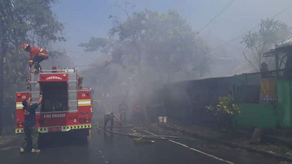 Kebakaran di Jalan Majapahit