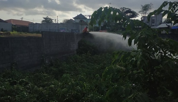 Kebakaran di Jalan Mahendradatta