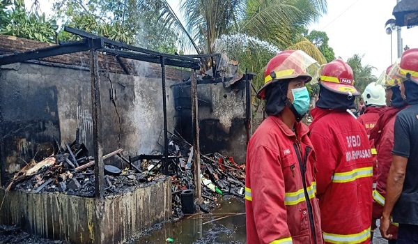 Kebakaran di Jalan Jaga Pati Badung