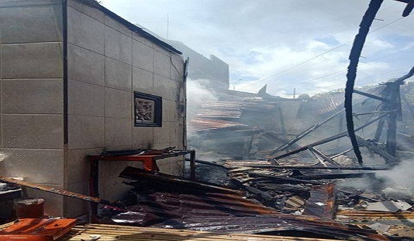 Kebakaran Rumah di Jalan Gunung Guntur