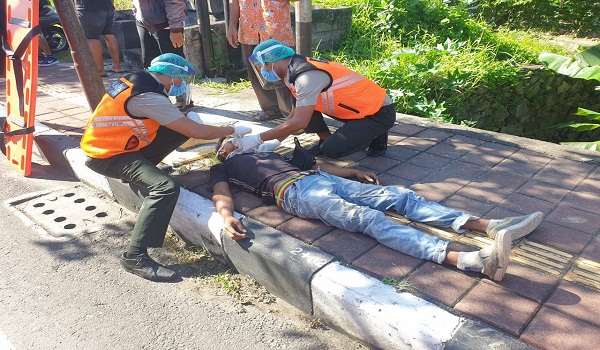 Kecelakaan Lalu Lintas di Jalan Mahendradatta