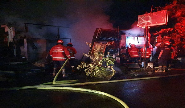 Kebakaran di Jalan Pulau Selayar